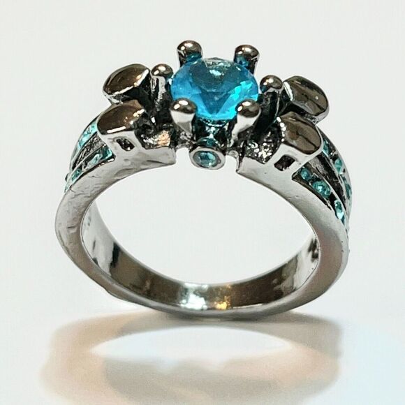 Blue Rhinestone Ring Size 6.75 Gunmetal Gray Plated Goth Gothic Studded - Picture 5 of 15